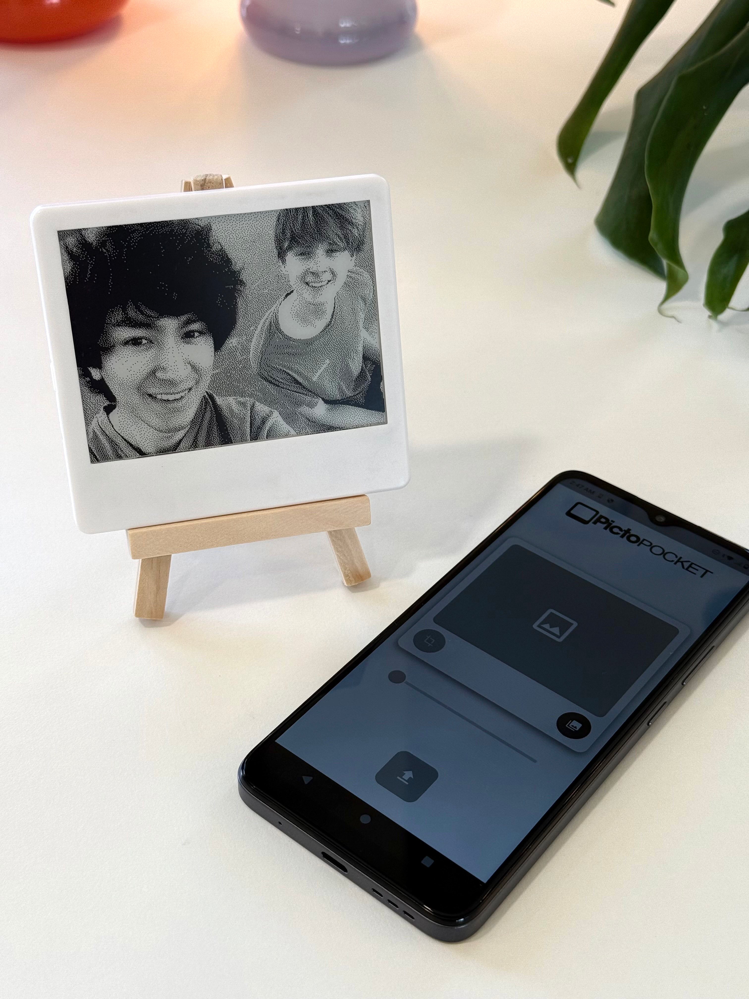 PictoPocket: Digital E-Ink Frame