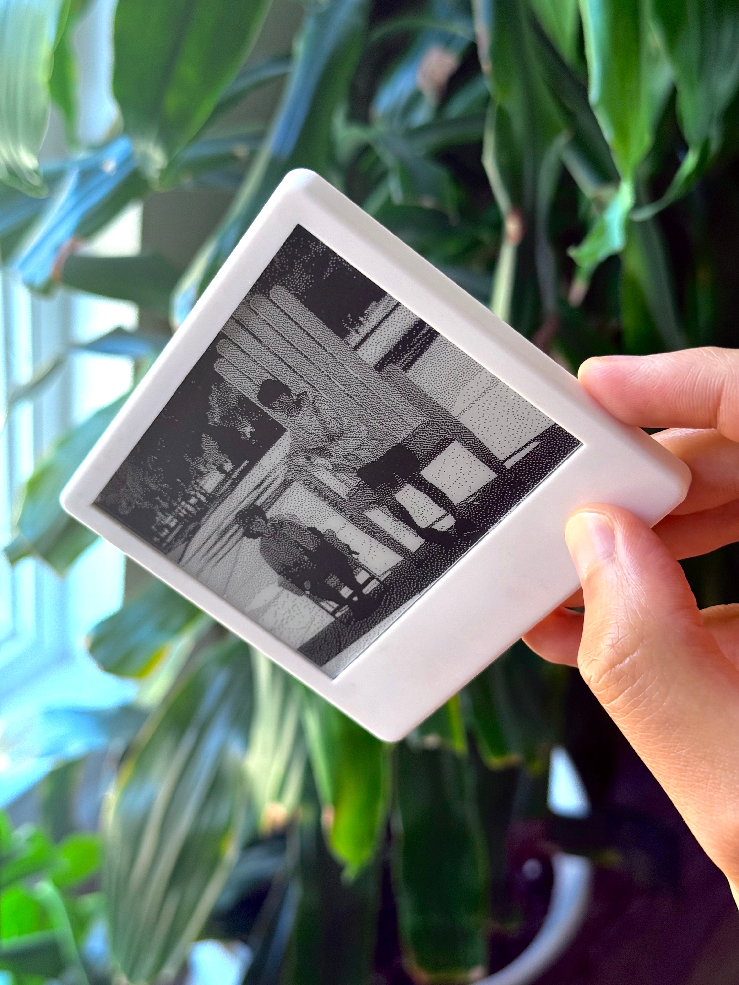 PictoPocket: Digital E-Ink Frame